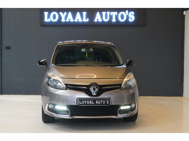 renault-scnic-1.2-tce-bose---navi---airco---cruise---trekhaak---pdc---leer---apk.