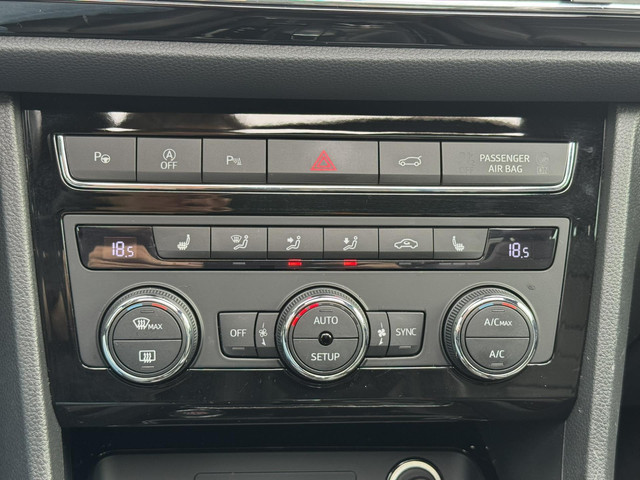 Seat Ateca 1.4 EcoTSI Xcellence Leder Camera Panorama Trekhaak Led verlichting Stoelverwarming