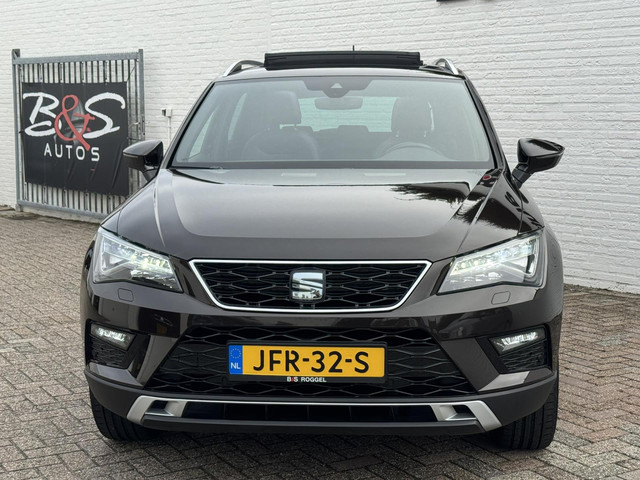 Seat Ateca 1.4 EcoTSI Xcellence Leder Camera Panorama Trekhaak Led verlichting Stoelverwarming