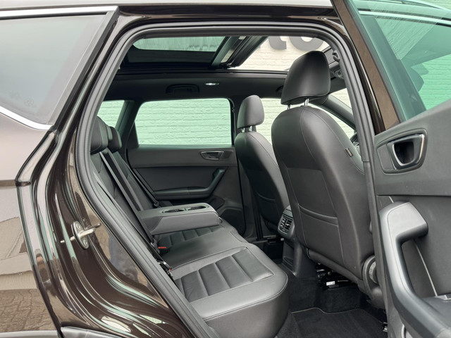 Seat Ateca 1.4 EcoTSI Xcellence Leder Camera Panorama Trekhaak Led verlichting Stoelverwarming