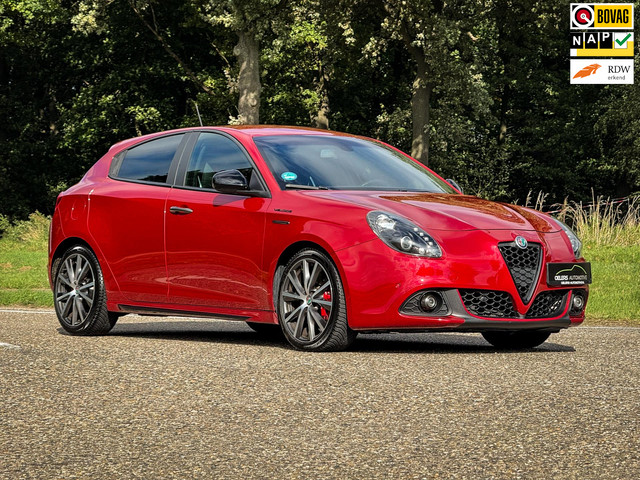 alfa-romeo-giulietta-1.750-turbo-veloce---rosso-competizione---clima---cruise---navi---xenon---sportstoelen---leder-alcantara--