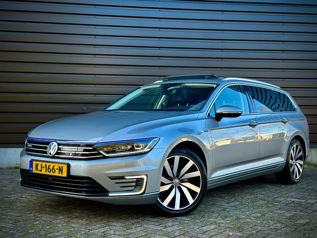 volkswagen-passat-variant-1.4-tsi-gte-virtual-pano-360-acc-dcc-leer
