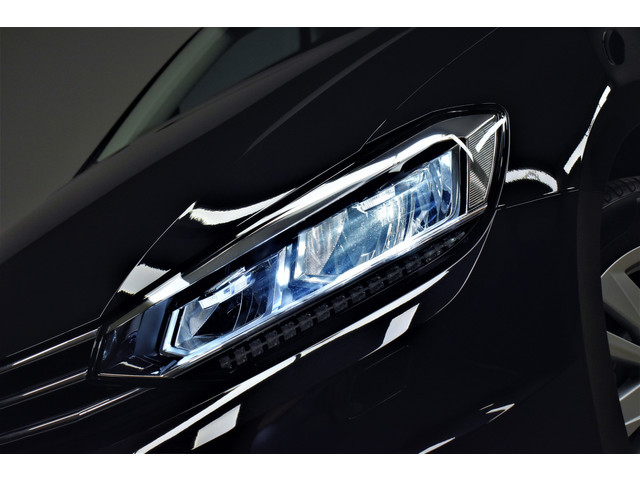 Volkswagen Touran 1.5 TSI 150pk Automaat Comfortline Business 7-Pers 1e Eig. Dealer OH Pano Camera Keyless Virtual Navi Led Pdc