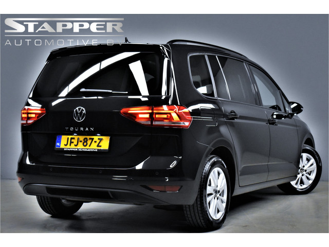 Volkswagen Touran 1.5 TSI 150pk Automaat Comfortline Business 7-Pers 1e Eig. Dealer OH Pano Camera Keyless Virtual Navi Led Pdc