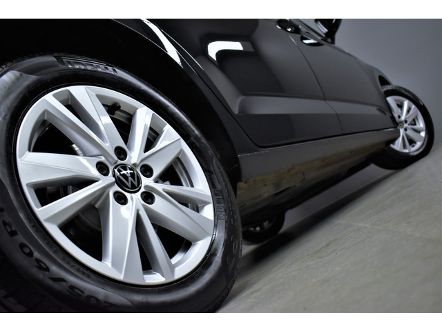 Volkswagen Touran 1.5 TSI 150pk Automaat Comfortline Business 7-Pers 1e Eig. Dealer OH Pano Camera Keyless Virtual Navi Led Pdc