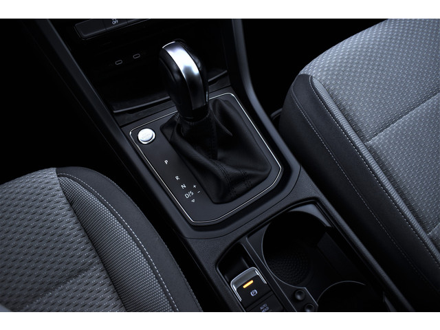 Volkswagen Touran 1.5 TSI 150pk Automaat Comfortline Business 7-Pers 1e Eig. Dealer OH Pano Camera Keyless Virtual Navi Led Pdc