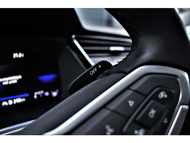 Volkswagen Touran 1.5 TSI 150pk Automaat Comfortline Business 7-Pers 1e Eig. Dealer OH Pano Camera Keyless Virtual Navi Led Pdc