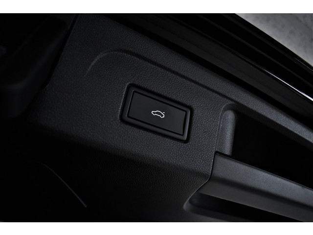 Volkswagen Touran 1.5 TSI 150pk Automaat Comfortline Business 7-Pers 1e Eig. Dealer OH Pano Camera Keyless Virtual Navi Led Pdc