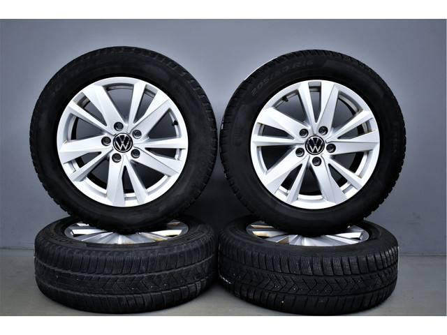 Volkswagen Touran 1.5 TSI 150pk Automaat Comfortline Business 7-Pers 1e Eig. Dealer OH Pano Camera Keyless Virtual Navi Led Pdc