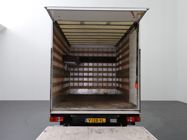 Volkswagen Crafter 2.0TDI 177PK Bakwagen+Laadklep | Dubbellucht | 3500Kg Trekhaak | Navigatie | Camera | Zijdeur