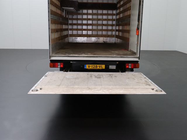 Volkswagen Crafter 2.0TDI 177PK Bakwagen+Laadklep | Dubbellucht | 3500Kg Trekhaak | Navigatie | Camera | Zijdeur