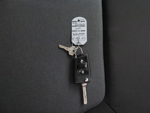 Volkswagen Crafter 2.0TDI 177PK Bakwagen+Laadklep | Dubbellucht | 3500Kg Trekhaak | Navigatie | Camera | Zijdeur