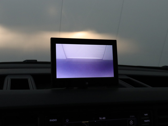 Volkswagen Crafter 2.0TDI 177PK Bakwagen+Laadklep | Dubbellucht | 3500Kg Trekhaak | Navigatie | Camera | Zijdeur