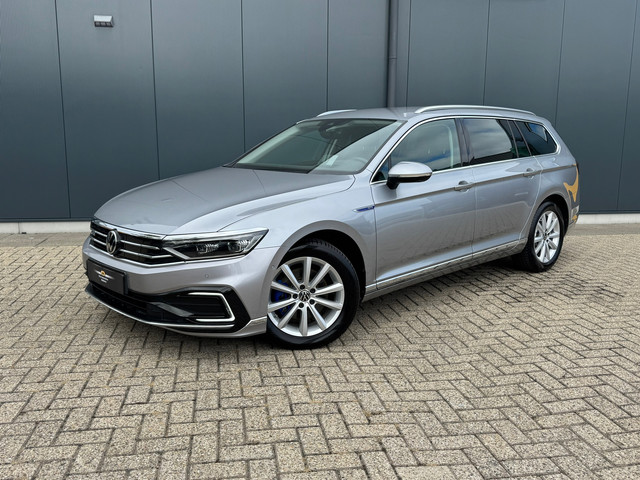 volkswagen-passat-variant-1.4-tsi-phev-gte--matrix-led--360-camera--virtual-cockpit--head-up-display-