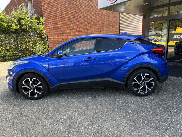 toyota-c-hr-1.8-hybrid-style----dodehoek----keyless----camera-sensoren----adapt.-cruise----intelligent-park-assist----trekhaak---