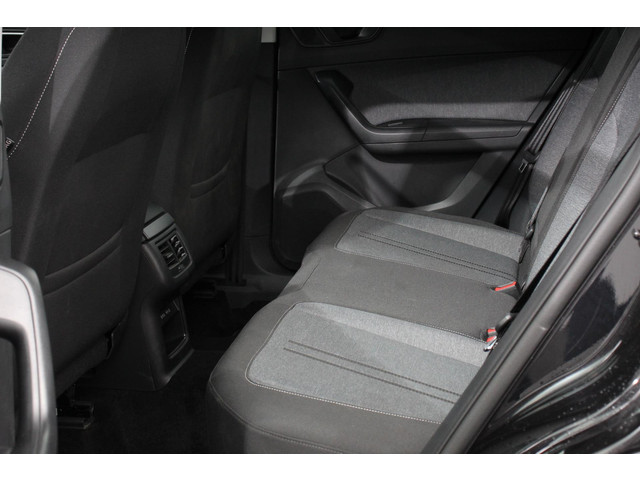 Seat Ateca 1.5 TSI DSG Style Nieuw type Demo! | Climate Control Parkeer sensoren Cruise control DAB Led Lichtmetalen Velgen