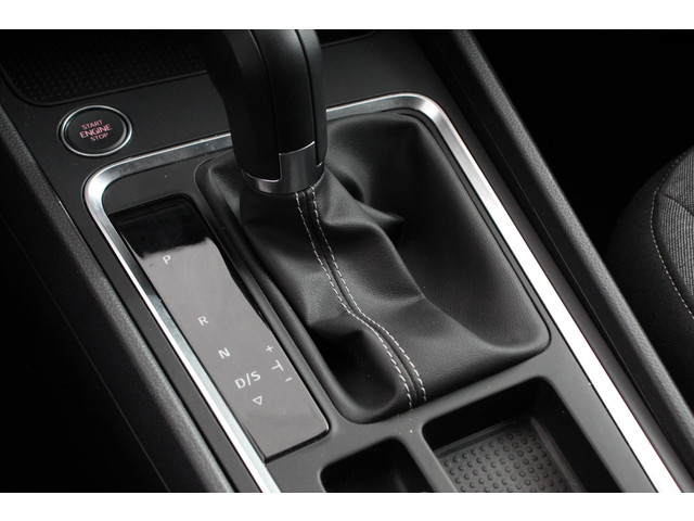Seat Ateca 1.5 TSI DSG Style Nieuw type Demo! | Climate Control Parkeer sensoren Cruise control DAB Led Lichtmetalen Velgen