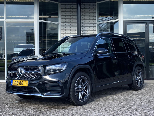 mercedes-benz-glb-200-amg---trekhaak---panoramadak