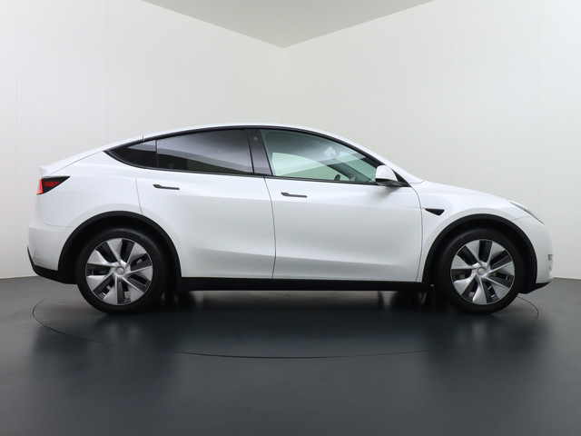 tesla-model-y-long-range-awd-75kwh-warmtepomp-autopilot-fsd-computer-3-leder-pano-dak-elektr.stuur-stoel-verwarmd-navi-ecc-premium-audio-keyle