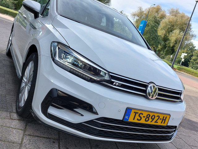 volkswagen-touran-1.4-tsi-150pk-dsg-highline-business-r-line-7-persoons---navi---clima---adap.cruise---led-koplampen---pdc-v-a-camera---licht-rege