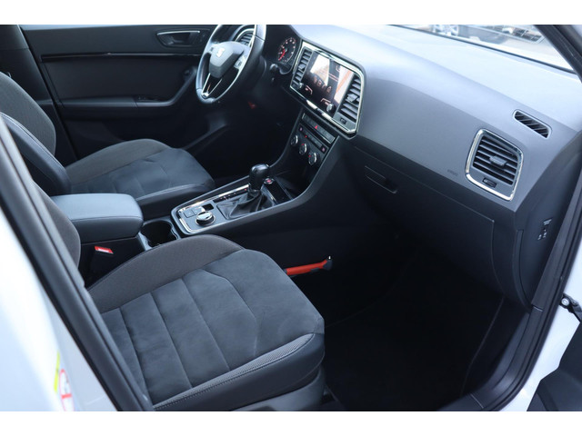 Seat Ateca 1.5 TSI Xcellence Business Intense org. NL trekhaak camera's el.klep