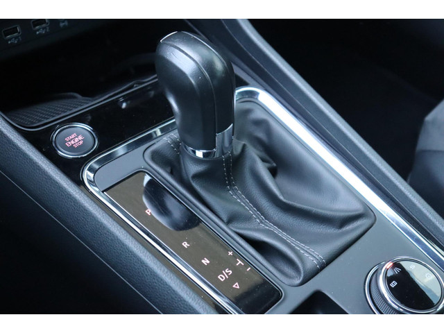 Seat Ateca 1.5 TSI Xcellence Business Intense org. NL trekhaak camera's el.klep