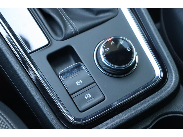 Seat Ateca 1.5 TSI Xcellence Business Intense org. NL trekhaak camera's el.klep