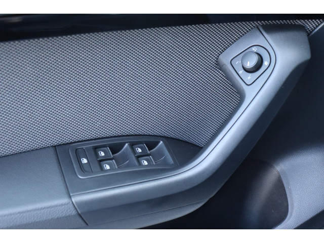 Seat Ateca 1.5 TSI Xcellence Business Intense org. NL trekhaak camera's el.klep