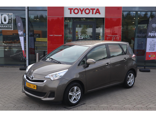toyota-verso-s-1.3-aspiration-automaat-trekhaak-clima-camera-lm-velgen-bluetooth-nl-auto-dealeronderhouden