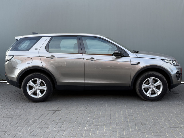 land-rover-discovery-sport-bwj-2017-2.0-150-pk-td4-se-automaat---trekhaak---navi---clima---cruise---bluetooth---elektrische-achterklep---lmv---pdc