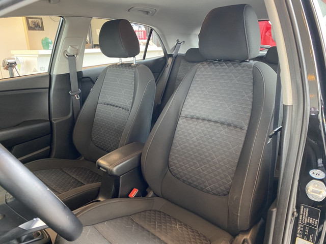 Kia Rio 1.0 TGDI DynamicLine,Navigatie,Achteruitrijcamera,Bluetooth met Spraakbediening,Airco,Cruisecontrol,15Inch Lmv