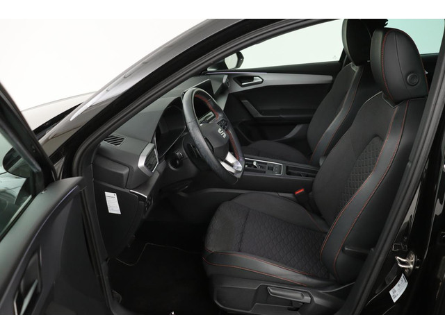 Seat Leon 1.5 eTSI FR Launch Edition | Carplay | Stoel & stuurverwarming | Camera | Adaptive cruise | Navigatie | Keyless | Full LED | Spo