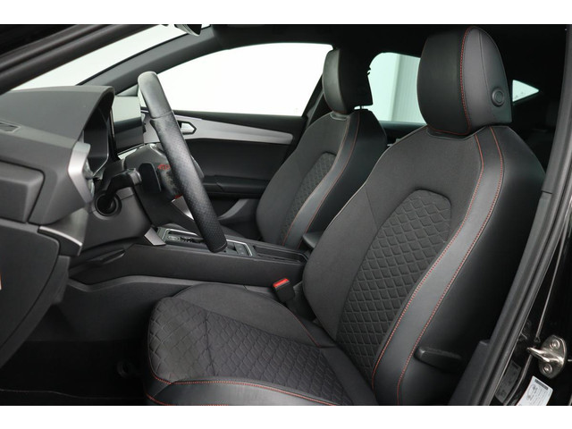 Seat Leon 1.5 eTSI FR Launch Edition | Carplay | Stoel & stuurverwarming | Camera | Adaptive cruise | Navigatie | Keyless | Full LED | Spo