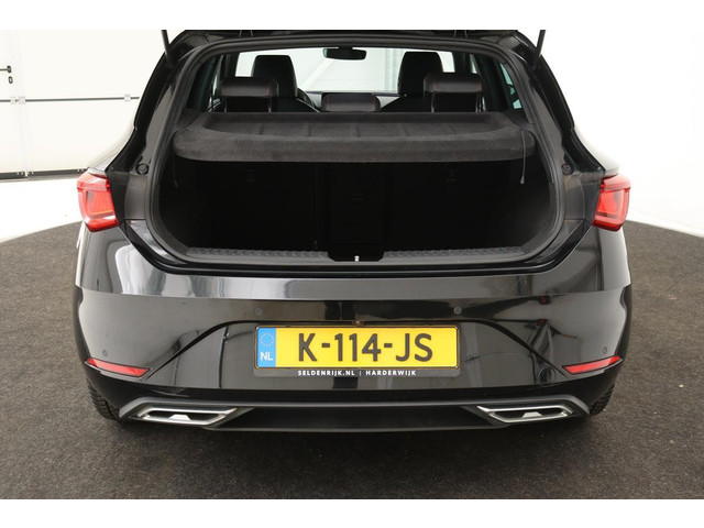 Seat Leon 1.5 eTSI FR Launch Edition | Carplay | Stoel & stuurverwarming | Camera | Adaptive cruise | Navigatie | Keyless | Full LED | Spo