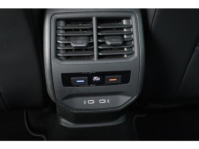 Seat Leon 1.5 eTSI FR Launch Edition | Carplay | Stoel & stuurverwarming | Camera | Adaptive cruise | Navigatie | Keyless | Full LED | Spo