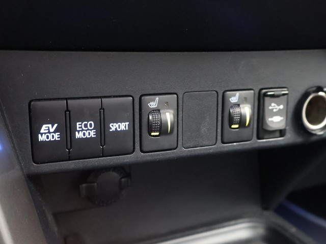 Toyota RAV4 2.5 HYBRID AUT. BLACK EDITION + SCHUIFDAK | LEDER | CAMERA | ADAPTIVE CRUISE | STOELVERW. | 18 INCH