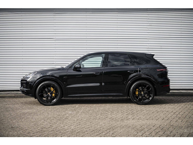 porsche-cayenne-3.0-e-hybrid---platinum-edition---full-option---sportdesign---panodak---22-inch---trekhaak---nl-auto--