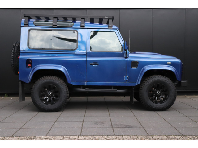 land-rover-defender-2.2-d-sw-90---4-persoons---airco---marge