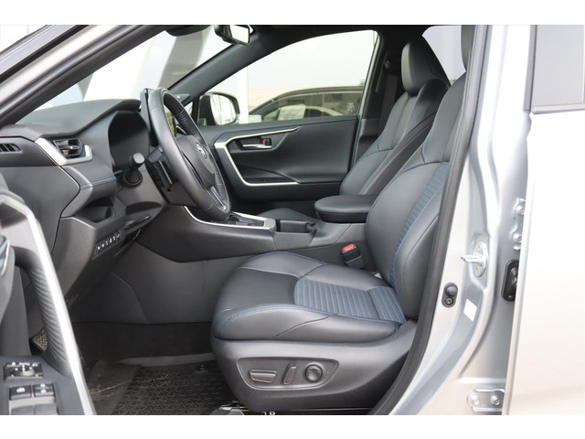Toyota RAV4 2.5 HYBRID 218PK AUTOMAAT STYLE BI-TONE Navi Carplay | JBL-Audio | 360 Camera | Stoel stuur voorruitverw.| Adapt.Cruise | 19 Inc