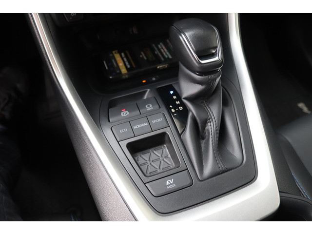 Toyota RAV4 2.5 HYBRID 218PK AUTOMAAT STYLE BI-TONE Navi Carplay | JBL-Audio | 360 Camera | Stoel stuur voorruitverw.| Adapt.Cruise | 19 Inc