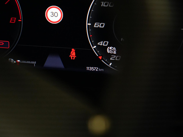 Seat Leon Sportstourer 1.5 eTSI 150 pk DSG FR Launch Edition | Stuur- stoelverwarming | Achteruitrijcamera | Navigatie | Adaptive Cruise