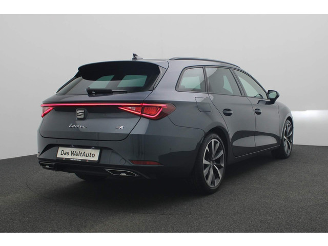 Seat Leon Sportstourer 1.5 eTSI 150 pk DSG FR Launch Edition | Stuur- stoelverwarming | Achteruitrijcamera | Navigatie | Adaptive Cruise