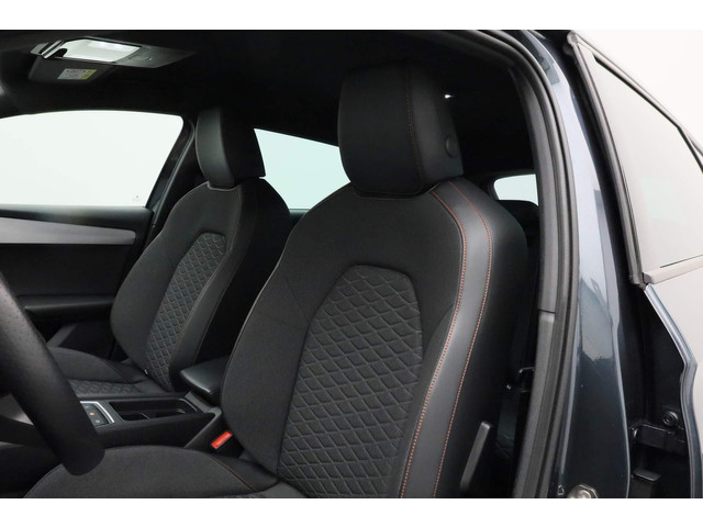 Seat Leon Sportstourer 1.5 eTSI 150 pk DSG FR Launch Edition | Stuur- stoelverwarming | Achteruitrijcamera | Navigatie | Adaptive Cruise