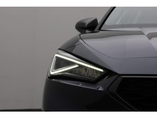 Seat Leon Sportstourer 1.5 eTSI 150 pk DSG FR Launch Edition | Stuur- stoelverwarming | Achteruitrijcamera | Navigatie | Adaptive Cruise