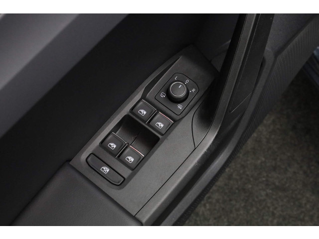 Seat Leon Sportstourer 1.5 eTSI 150 pk DSG FR Launch Edition | Stuur- stoelverwarming | Achteruitrijcamera | Navigatie | Adaptive Cruise