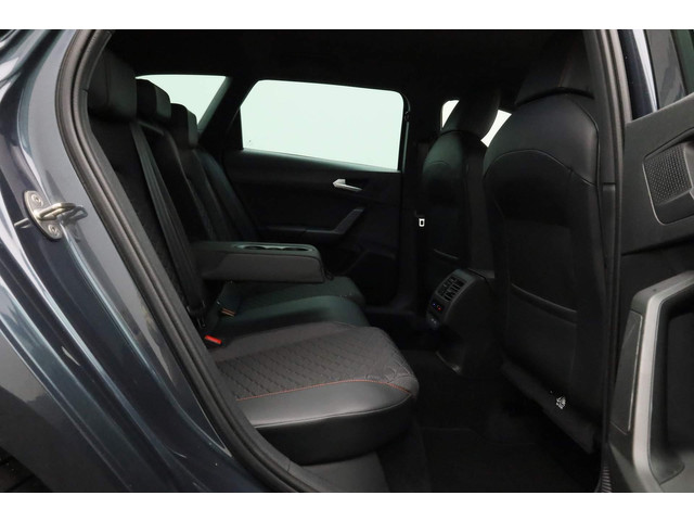 Seat Leon Sportstourer 1.5 eTSI 150 pk DSG FR Launch Edition | Stuur- stoelverwarming | Achteruitrijcamera | Navigatie | Adaptive Cruise