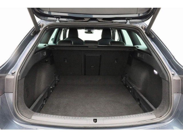 Seat Leon Sportstourer 1.5 eTSI 150 pk DSG FR Launch Edition | Stuur- stoelverwarming | Achteruitrijcamera | Navigatie | Adaptive Cruise