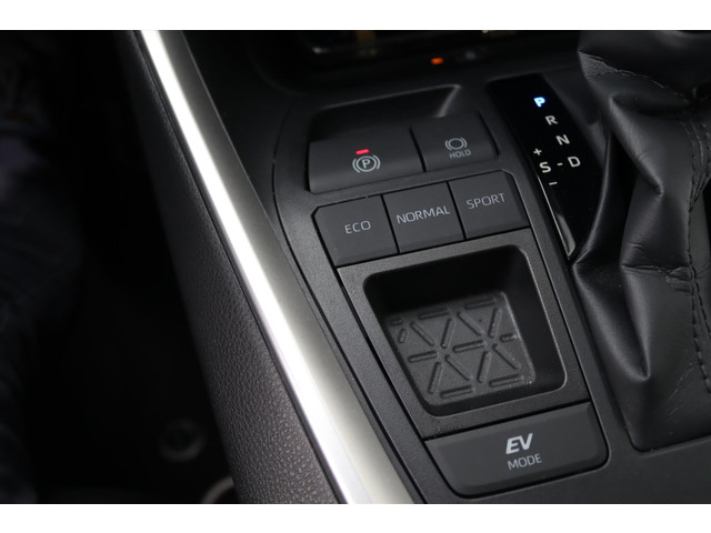 Toyota RAV4 2.5 HYBRID 218PK AUTOMAAT DYNAMIC Navi Carplay | Led | Dab | Camera | Stoel stuur voorruitverw.| Adapt.Cruise | 18 Inch Lm |