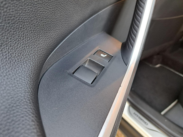 Toyota RAV4 2.5 Hybrid AWD Executive PANORAMISCH SCHUIF- KANTELDAK LEER 360-CAMERA STOELGEHEUGEN