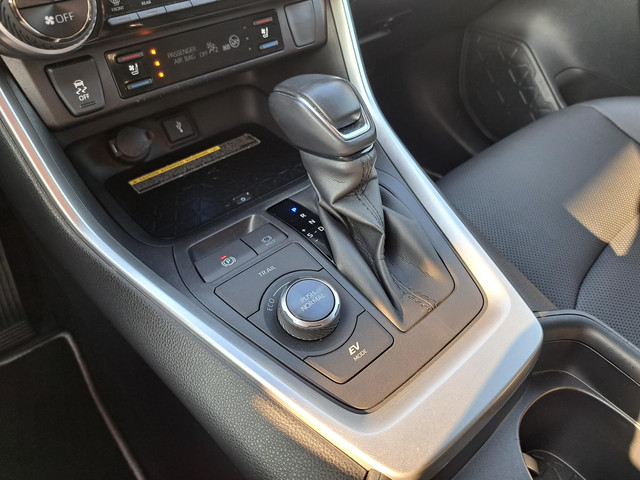 Toyota RAV4 2.5 Hybrid AWD Executive STOELVERWARMING EN VENTILATIE VOOR 360-CAMERA